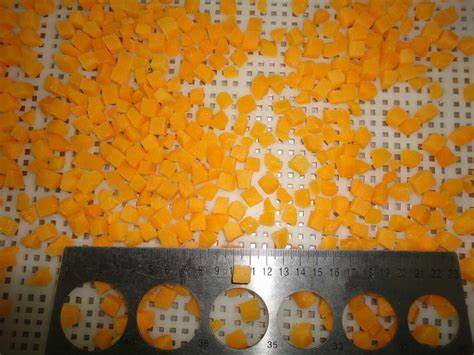 IQF Organik Sarı Şeftali K&uuml;pleri Toplu Paketlenmiş Dondurulmuş Meyveler Su P&uuml;resi B&uuml;t&uuml;n K&uuml;pler ve Yarım Dilimler Tatlı Lezzet Korunmuş 0